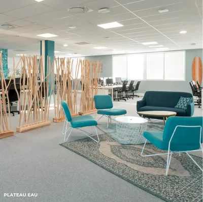Espace détente pour collaborateurs dans un immeuble de bureaux à Mérignac