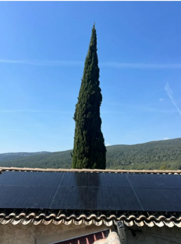 Pose de panneaux solaires avec Provence Energie Solaire Services dès 7 200€