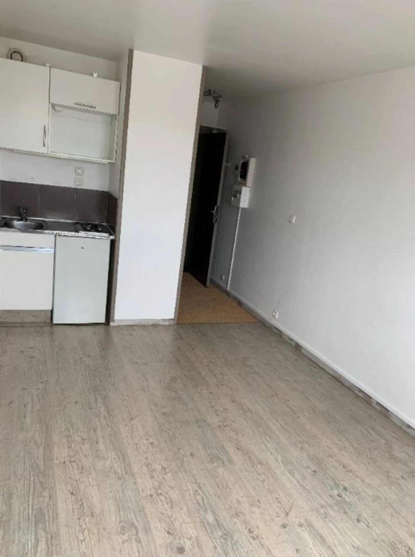 Très bel appartement en location de 17.21m² situé au 40/42 rue du mail 76100 Rouen, 385€ charges comprises