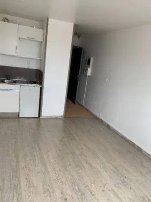 Très bel appartement en location de 17.21m² situé au 40/42 rue du mail 76100 Rouen, 385€ charges comprises