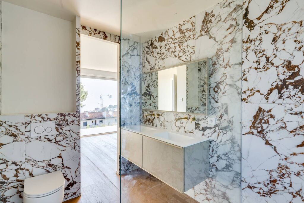 Vente maison Cassis  entièrement rénovée avec piscine, garage et vue mer