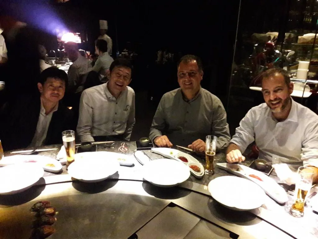 REPAS DE GALA DANS UN GRAND RESTAURANT DE TOKYO