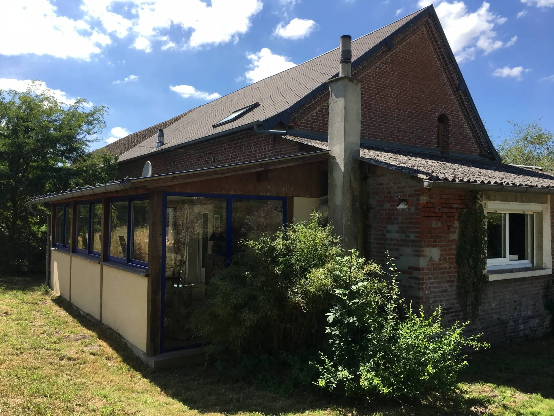 A acquérir, Exploitation laitière avec son bâtiment d'exploitation moderne, sur 37Ha de terres, dans le secteur de Lisieux 14100.