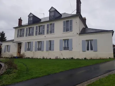 A vendre maison bourgeoise centre ville de Lisieux Calvados 14
