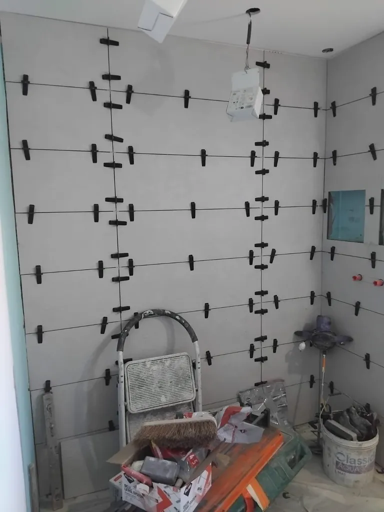 Rénovation partielle d’un appartement en locatif avec salle de bain fonctionnelle, pose de carrelage, création de placards & pose d’une cuisine à Toulouse centre