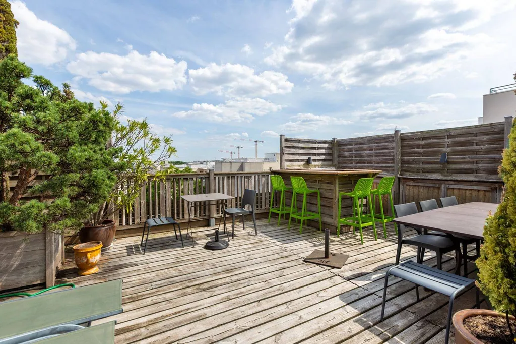 A Vendre Appartement Familial en duplex - Terrasse et Rooftop / Suresnes 92150