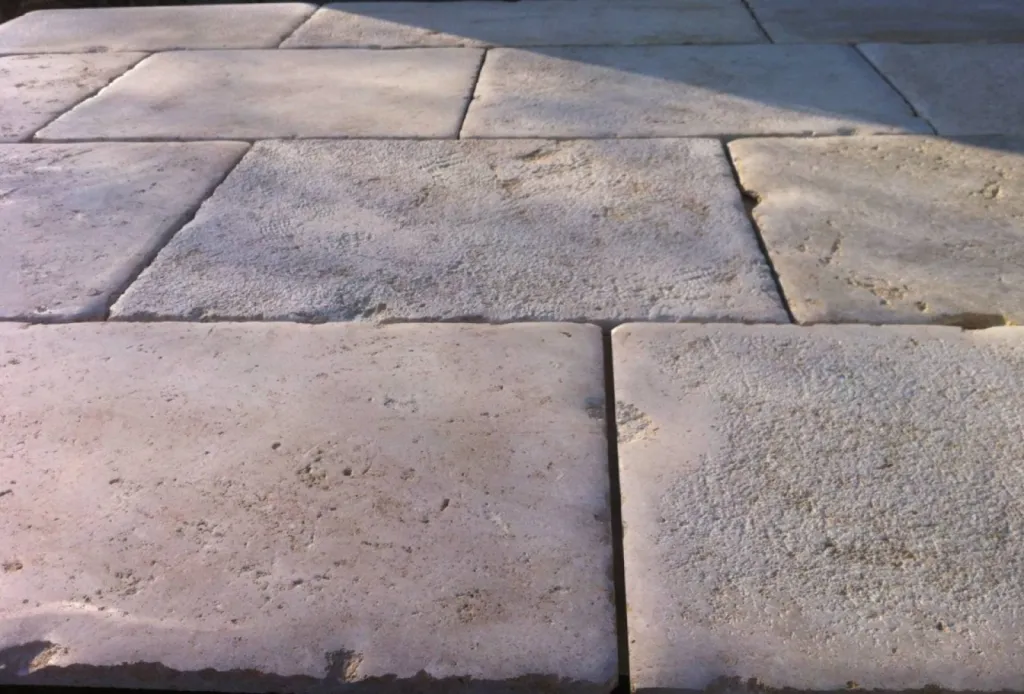 Vieille dalle du Périgord Dordogne Montagnac et Mauvy