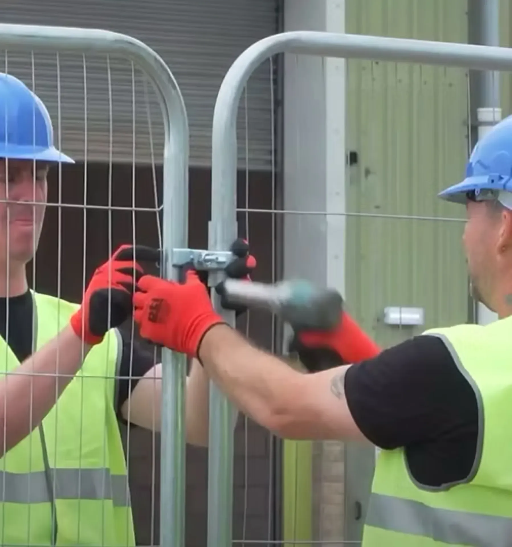 BRIDE DE SÉCURITÉ RENFORCÉE POUR CLÔTURE DE CHANTIER