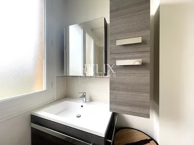 Magnifique appartement meublé traversant 3 chambres, 3 balcons, box, résidence de standing avec ascenseur et gardien, vue sur le parc du Château de Saint-Germain-en-Laye