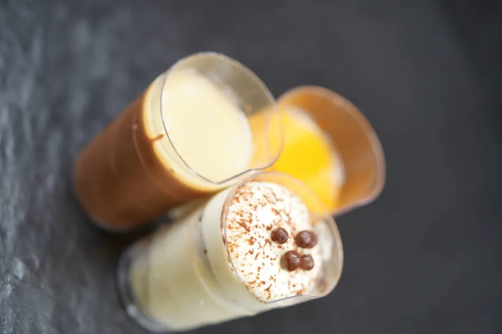 Tiramisu et mousse au chocolat