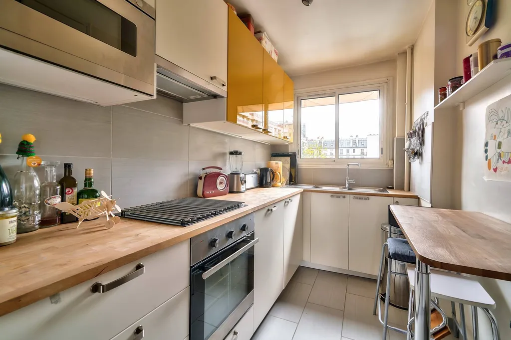 A vendre 3 pièces avec cuisine aménagée à Paris 75017