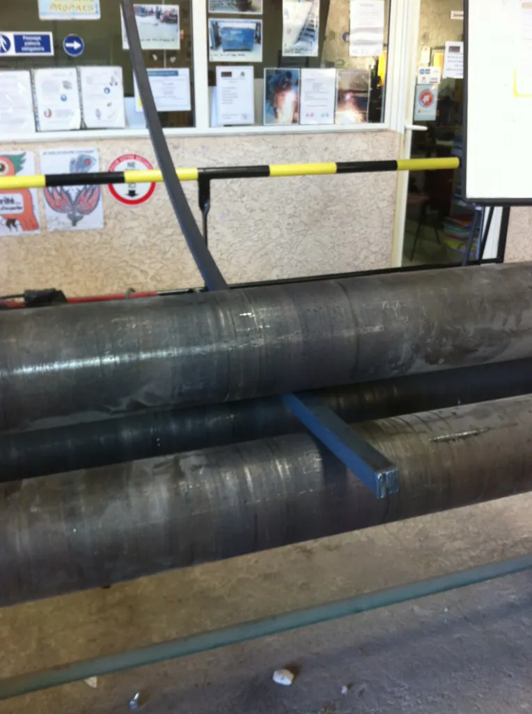 CINTRAGE DE PROFILES DANS NOS ATELIERS DE CHAUDRONNERIE A  MARTIGUES 13