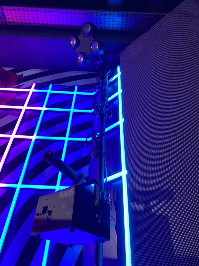 Installation sonorisation et lumières Club le 809 à la garde Var 83