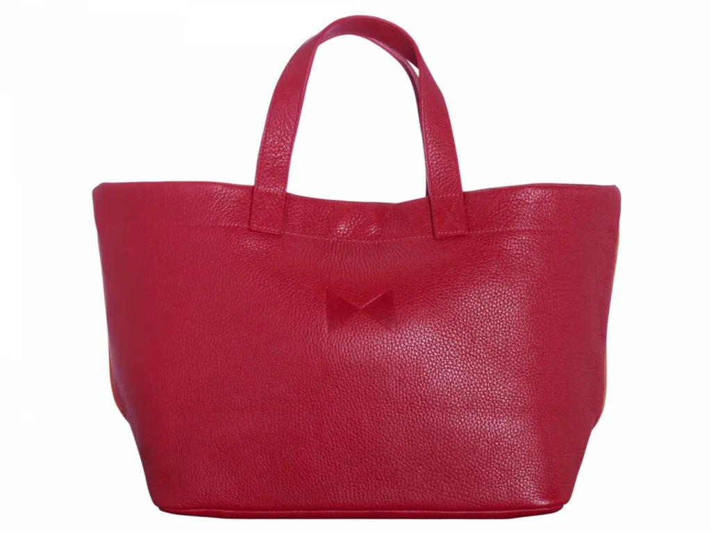 prises de vue maroquinerie packshot sac à main rouge coquelicot