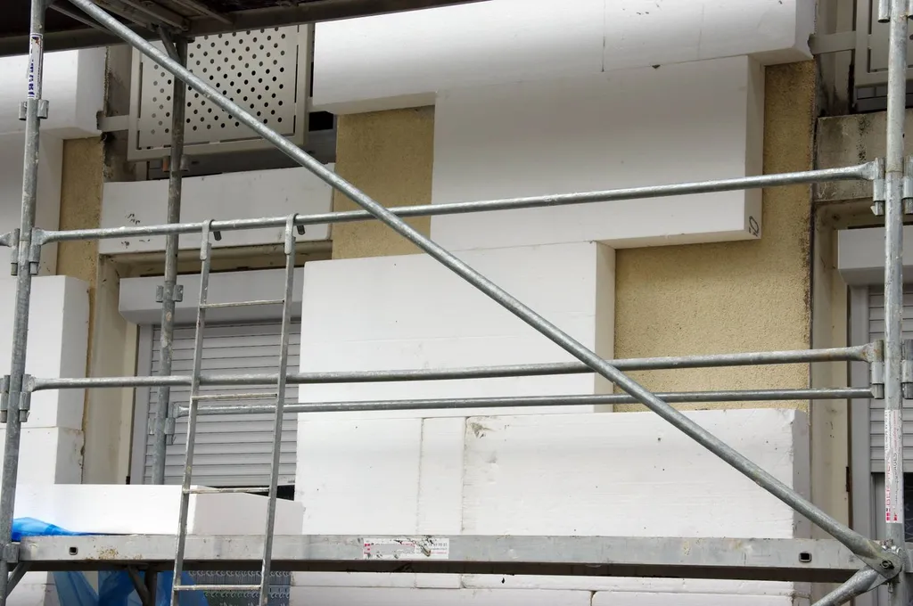 Isolation extérieure avec polystyrène pour façade de maison ou d'immeuble par EFIBAT à Rouen