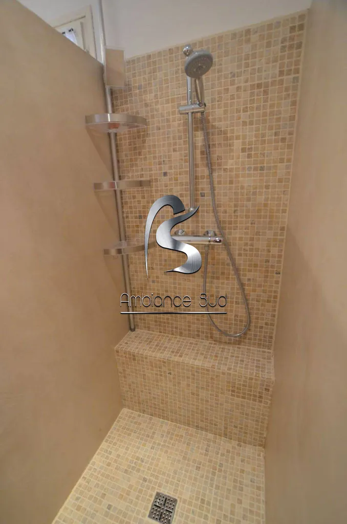 SALLE DE BAIN EN BETON CIRE TALOCHE