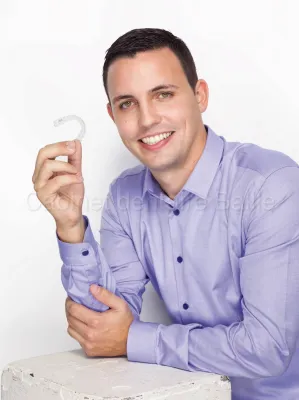 Dentiste Invisalign Marseille.Dr TOURROLIER DIDIER.