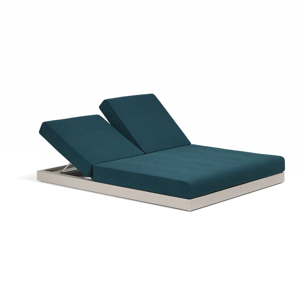 Daybed Pixel design outdoor par Ramón Esteve disponible chez Ginette Design à Labège proche de Toulouse