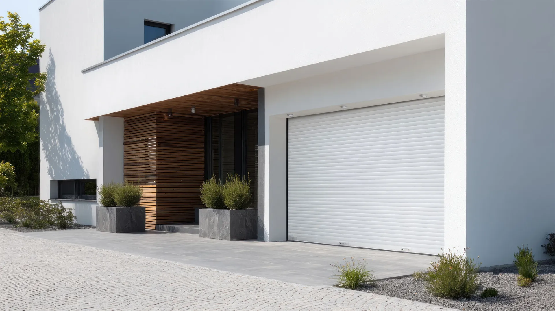 Découvrir Centre Est Isolation, entreprise de menuiserie spécialisée en fermetures à Dijon et en Côte-d’Or