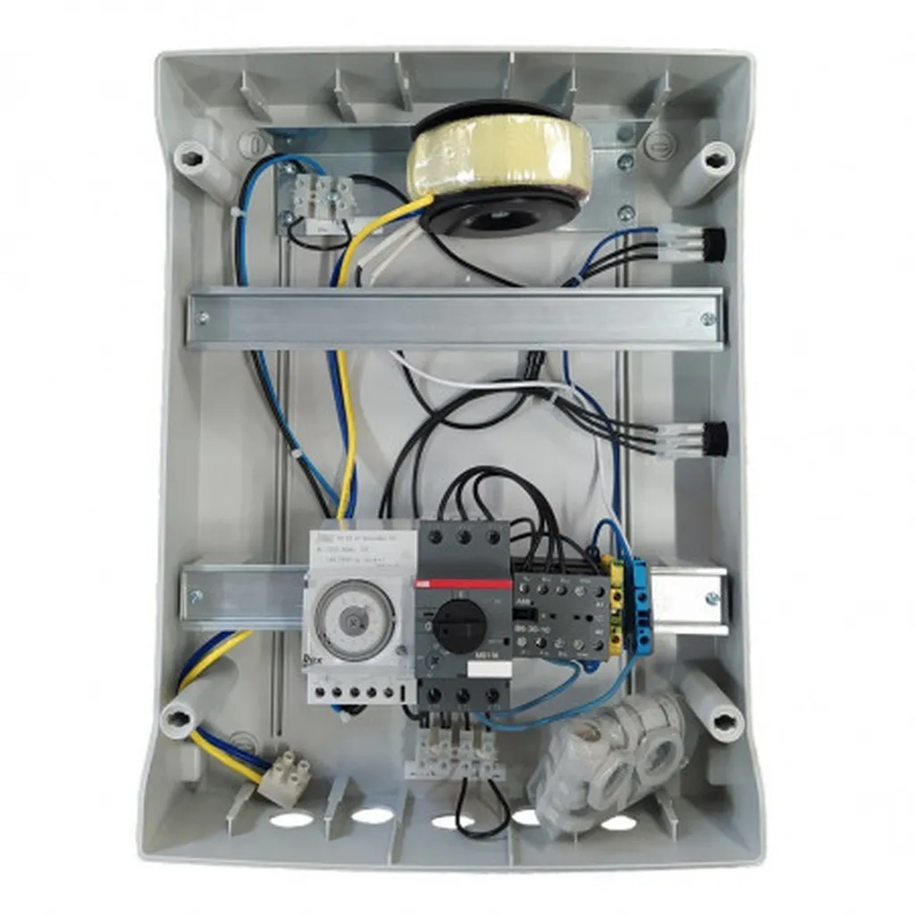 Contrôler le coffret électrique du bassin à Chambéry (73) : Vérifiez les disjoncteurs et le contacteur en toute sécurité sans aide