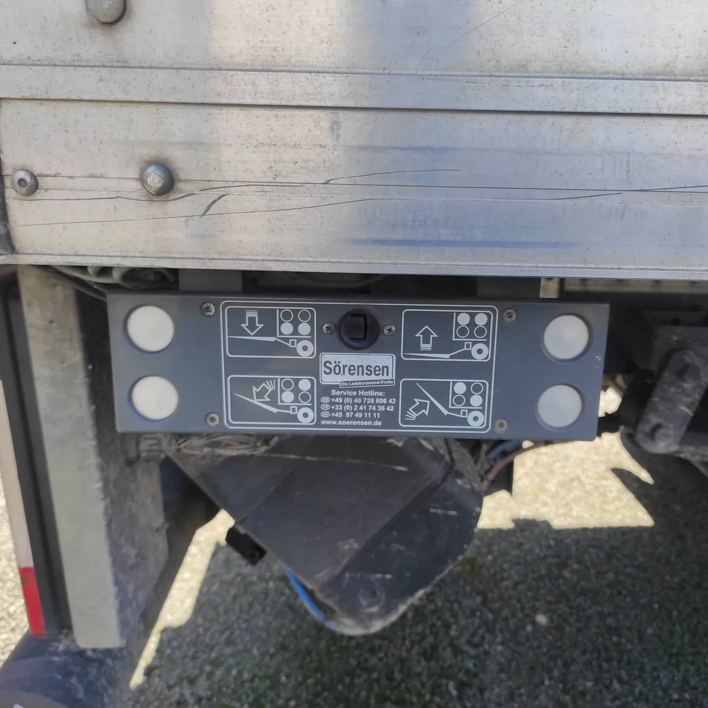 Iveco 20m3 caisse demenageur  avec Hayon total  à Bordeaux