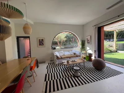 Villa contemporaine d'exception à Grimaud de 7 pièces proche de la mer