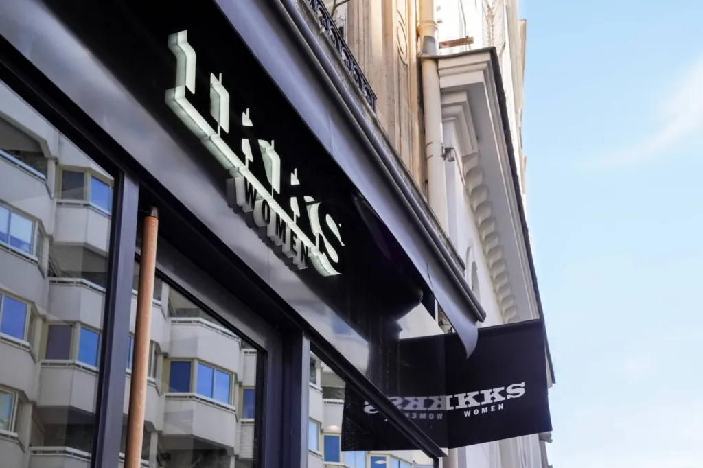 recherchez un photographe professionnel pour boutique de mode à Versailles