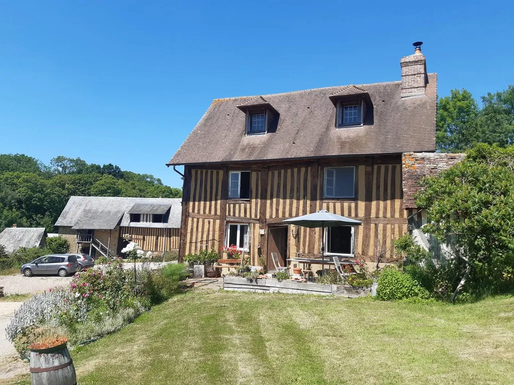 Notre zone d'activité pour ce serviceGrande ferme avec dépendances à vendre