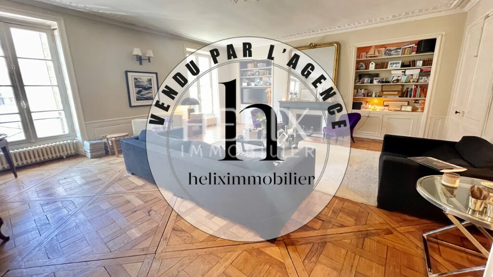 Rare dans la rue de Lorraine un appartement ancien avec cheminée, parquet, moulures et un garage