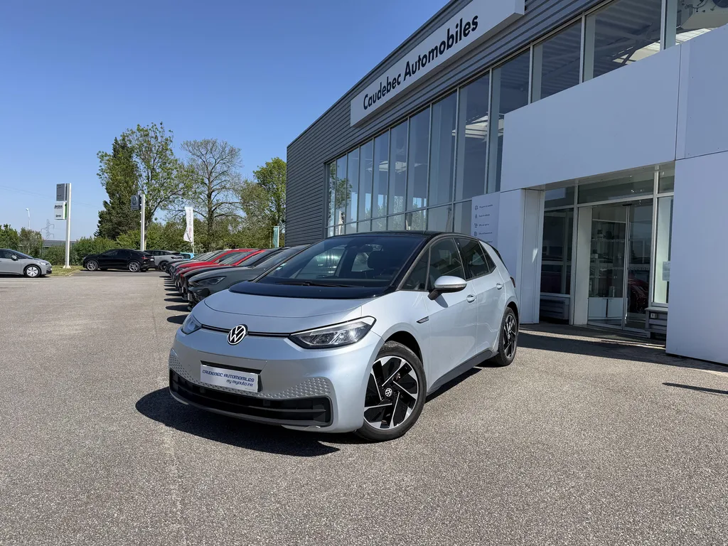 Volkswagen ID.3 occasion à La Frénaye : voiture électrique performante disponible chez votre concessionnaire proche du Havre et Rouen