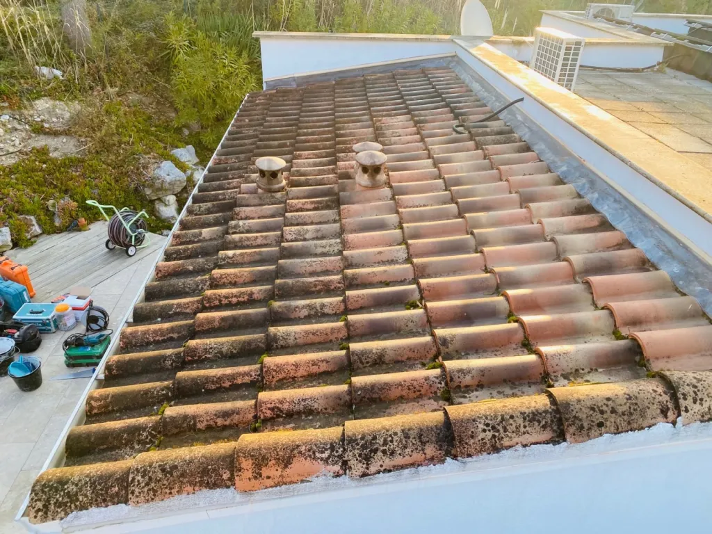 toiture avant intervention sur gardanne