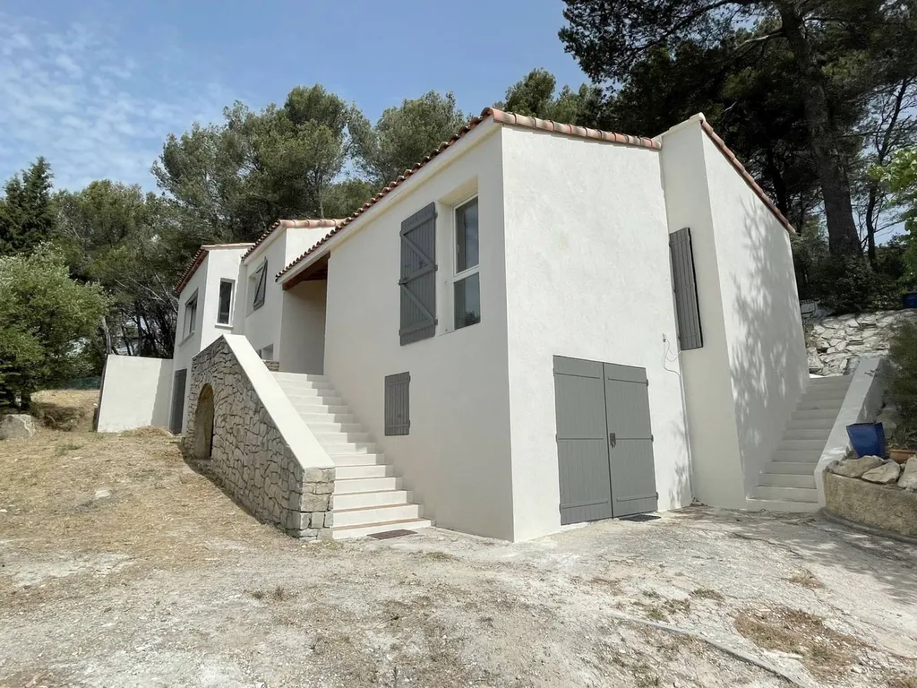 Roquefort la bedoule maison au calme