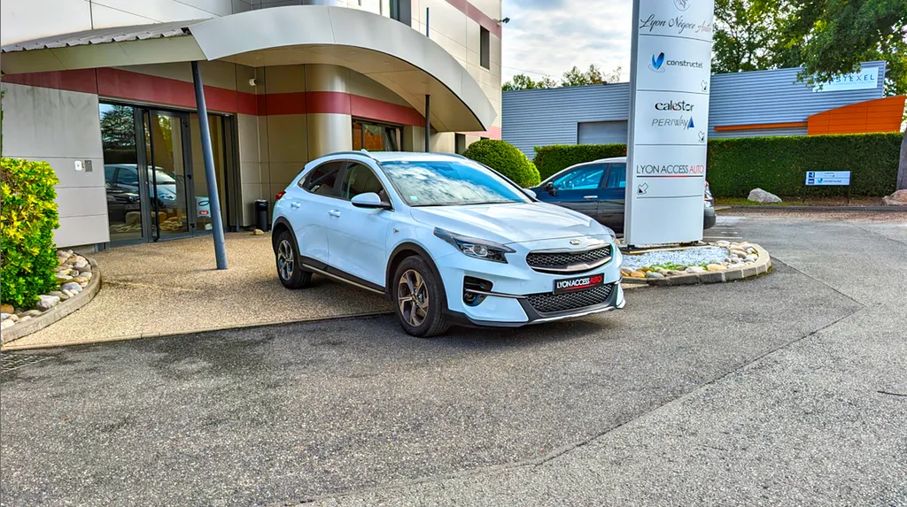Pose de radars de stationnement avant et arrière Lyon Access Auto proche de Villefranche sur Saône