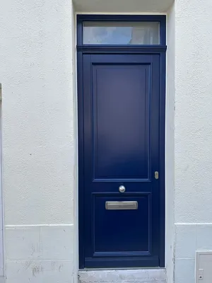 Porte d'entrée bois Eucalyptus Red Grandis certifié FSC 100% RAL 5013