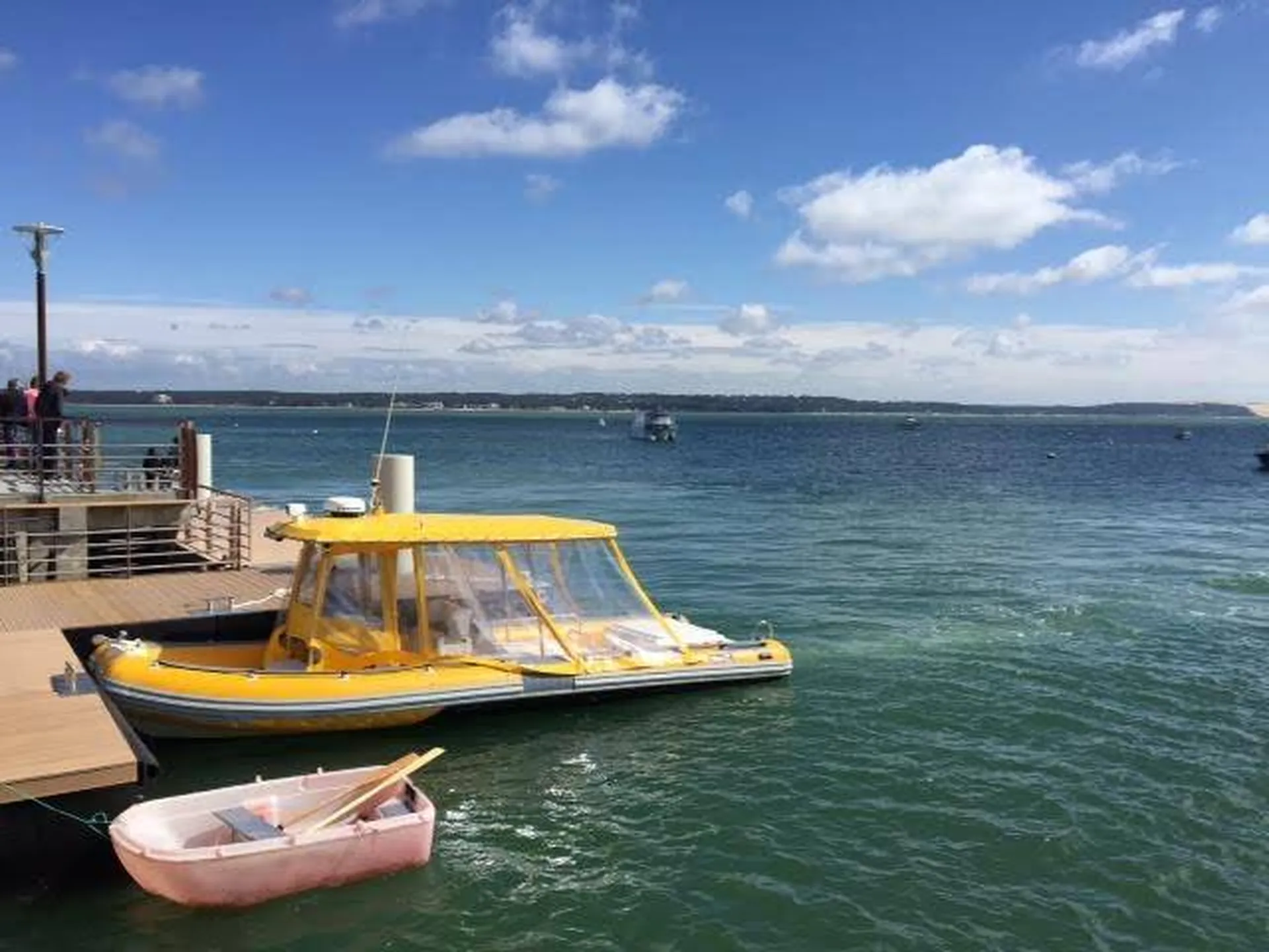 Bateau-taxi couvert Bat'express au départ d'Arcachon ou du Cap Ferret