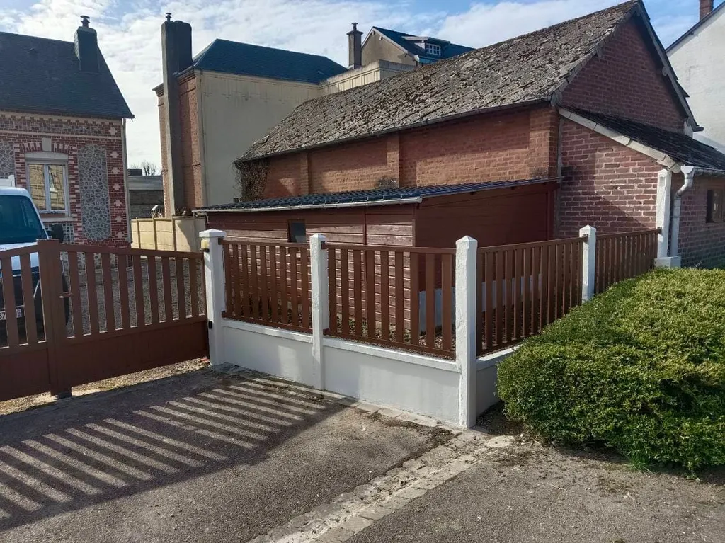 Installation de Clôture aluminium sur muret, Portails motorisés et Portillon en aluminium à Cabourg dans le calvados 14 et ses Alentours