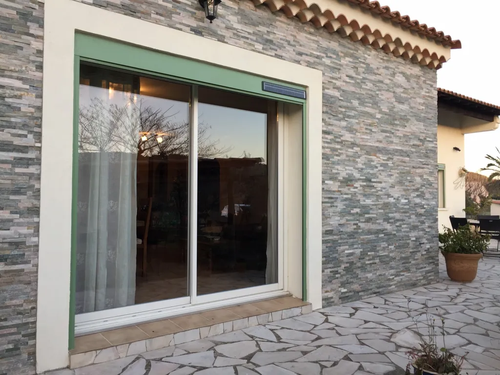 Volets roulants ID2 Autonome vert sur Martigues 