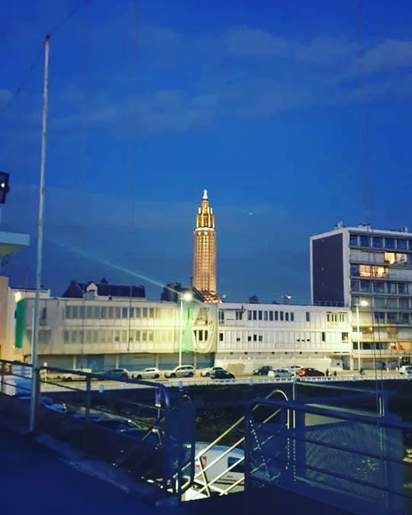 LE RESTAURANT OUVRE SES PORTES LE DIMANCHE SOIR !!