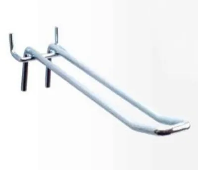 Broches et crochets d'accrochage en acier zingué pour boutique de prêt à porter à Paris en Ile de France