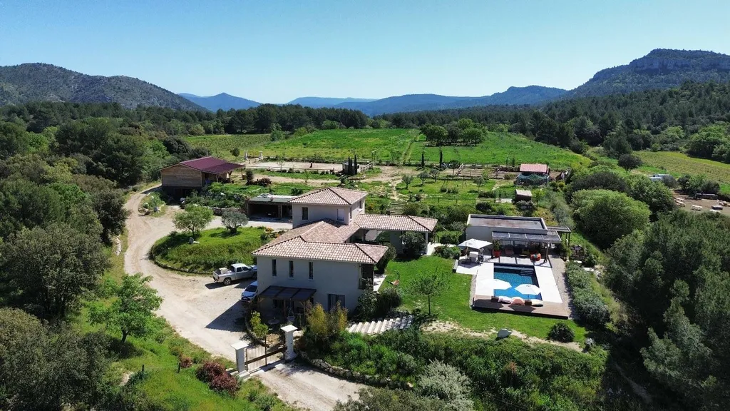 Propriété à vendre dans un quartier recherché de Roquefort La Bédoule