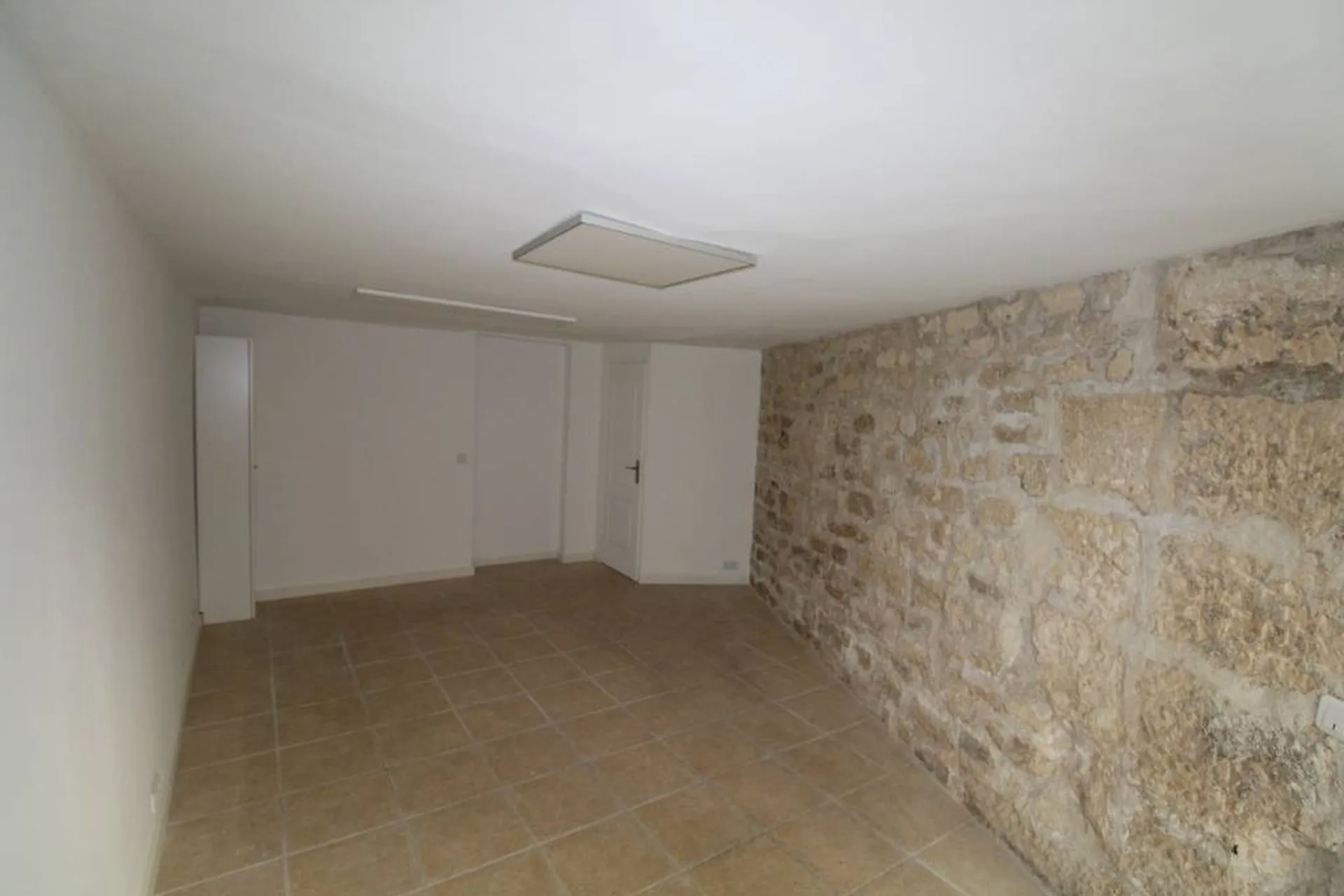 A vendre local commercial à Paris 75012