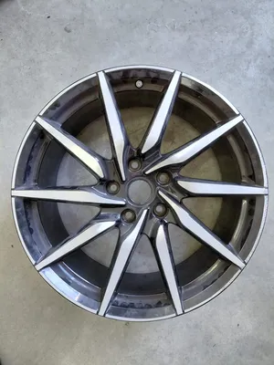 Rénovation de jante d’Aston Martin à Lyon