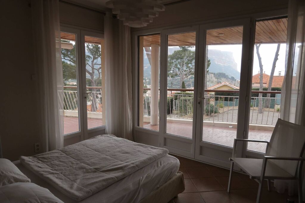 Appartement T4 Cassis dans le centre avec terrasse vue Cap Canaille et garage 