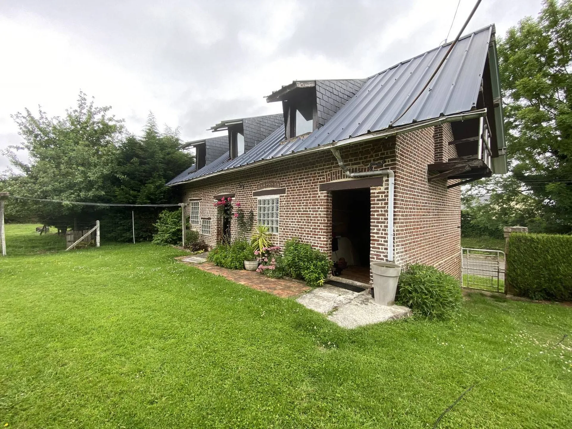 Achat longère de charme, avec de beaux espaces, à Notre Dame d'Aliermont, Seine Maritime, 76.