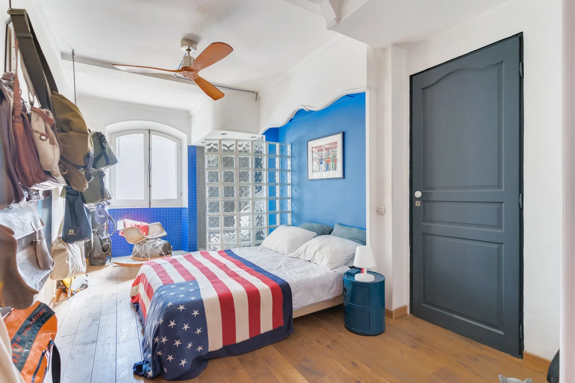Vente appartement T3 Marseille 8ème  en rez-de-jardin d'une maison de maitre avec parking privatif et couloir de nage