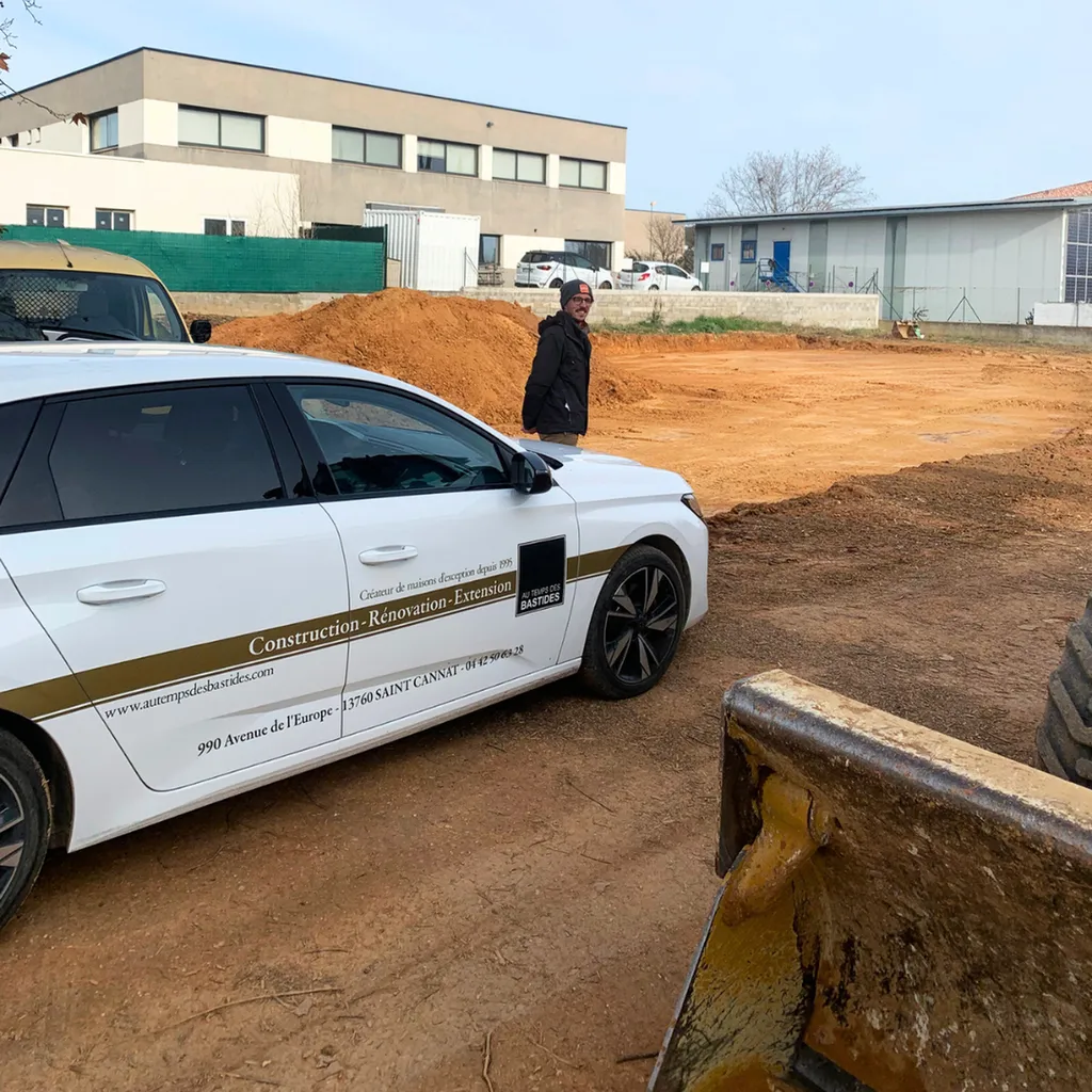 Ouverture du chantier de construction de nos futurs locaux professionnel sur la commune d'Eguilles dans les Bouches du Rhône