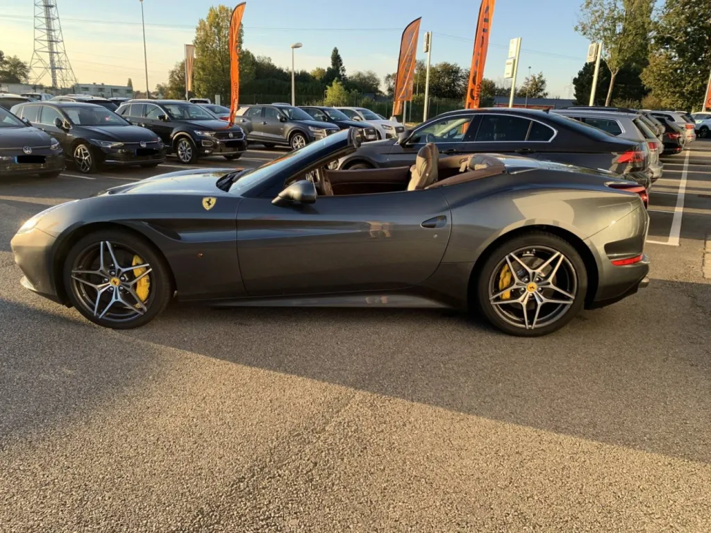 Vente Ferrari d'occasion Califonia T en Normandie