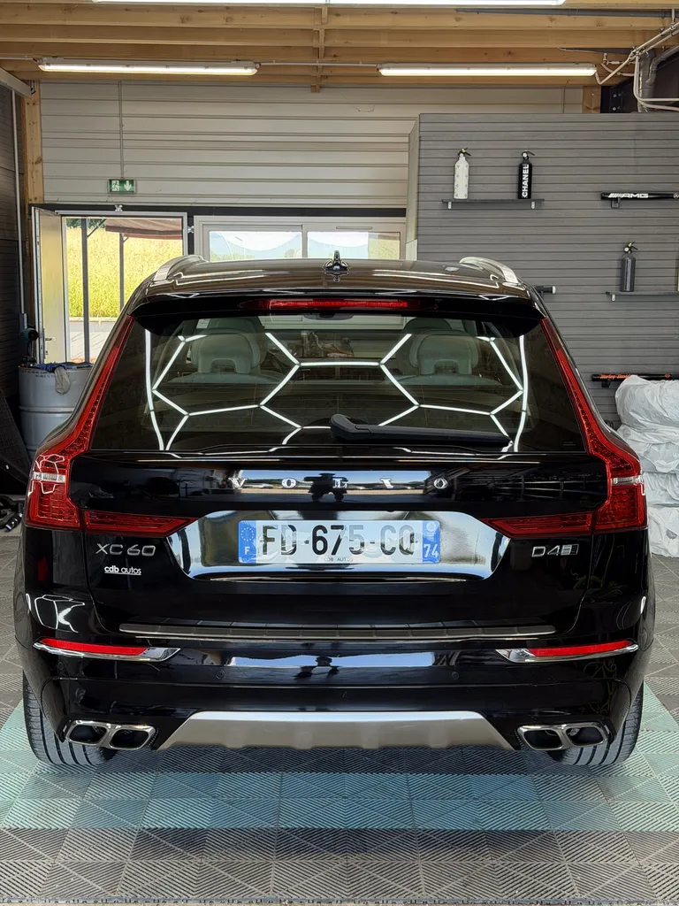 VOLVO XC60 D4 INSCRIPTION AWD – BVA – 4 ROUES MOTRICES – ENTRETIEN COMPLET - SIEGES CHAUFFANT | Diesel D4 190 chv / 11cv | 01/2019 | 154 000 km | 5 places | 5 portes