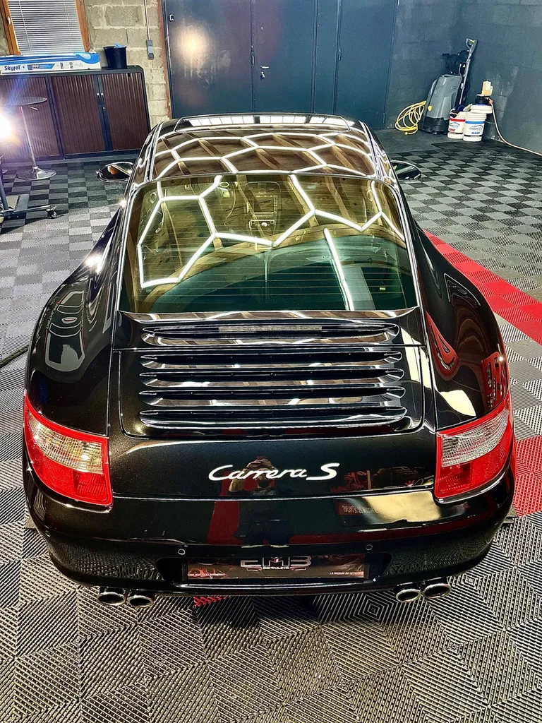 Rénovation carrosserie traitement céramique Lyon protection PPF Lyon Porsche 997