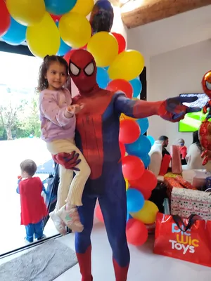 Mascotte Spiderman anniversaire enfant marseille 